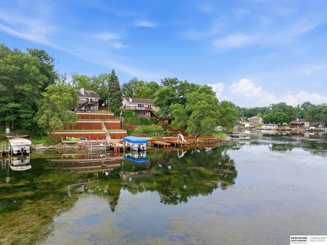 1104 Murray Point, Plattsmouth, NE 68048
