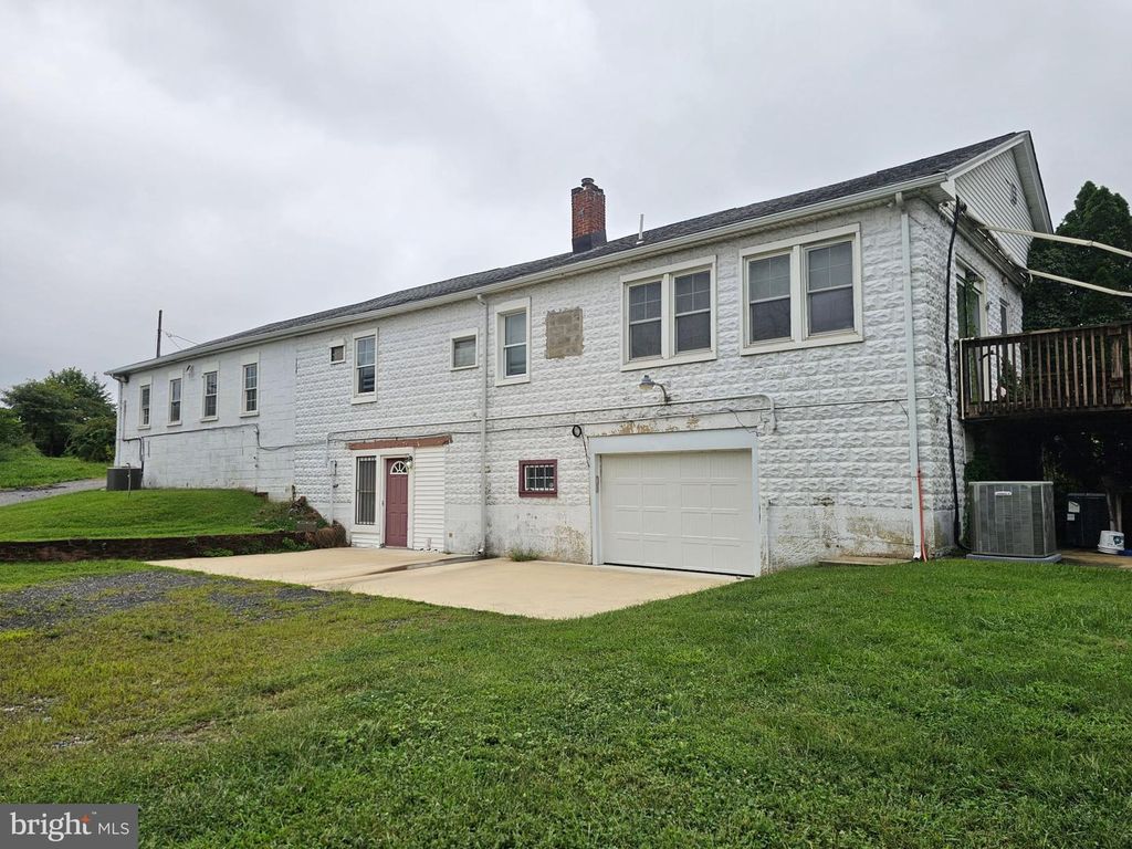 210 BROAD ST, SAINT GEORGES, DE 19733 — photo 3