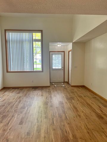 20514 Erin Court 15, Farmington, MN 55024