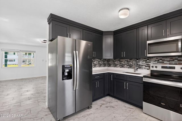 1800 S Palmetto Avenue # 1010, South Daytona, FL 32119