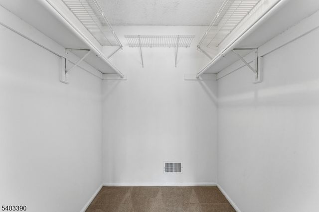 805 Breckenridge Dr, Branchburg Twp., NJ 08876