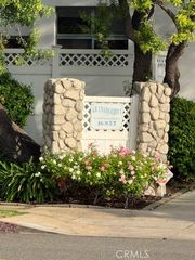 16857 San Fernando Mission 37, Granada Hills, CA 91344