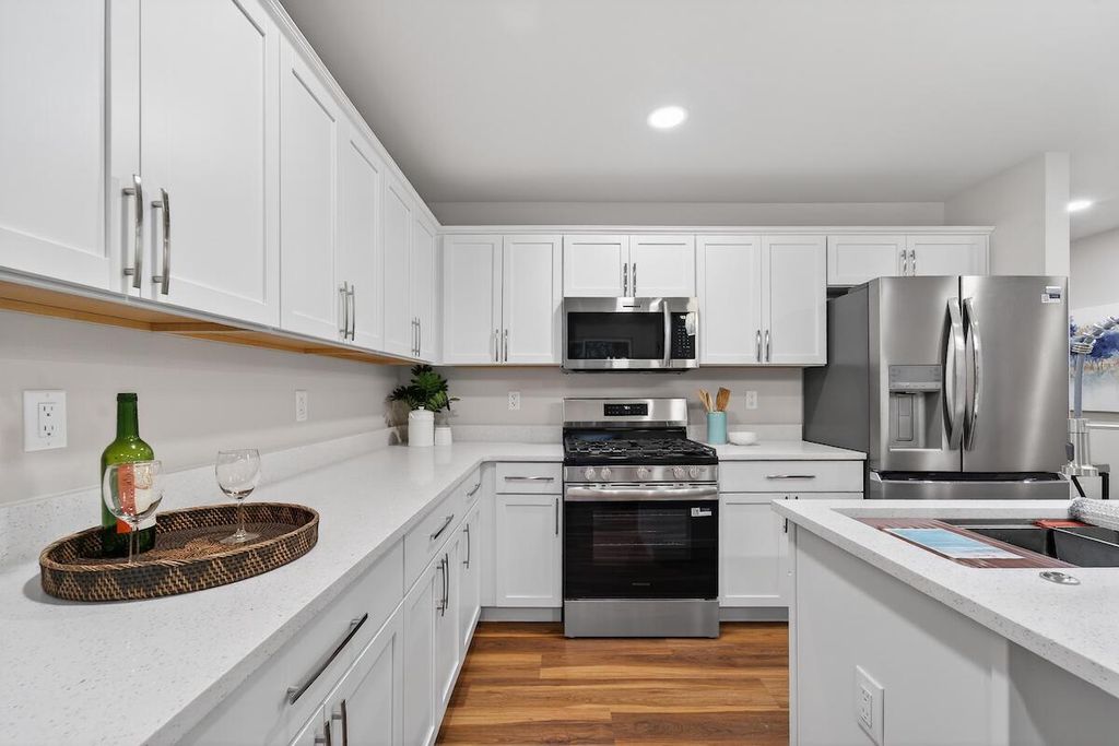 1617 Derby AVENUE, Mount Pleasant, WI 53403