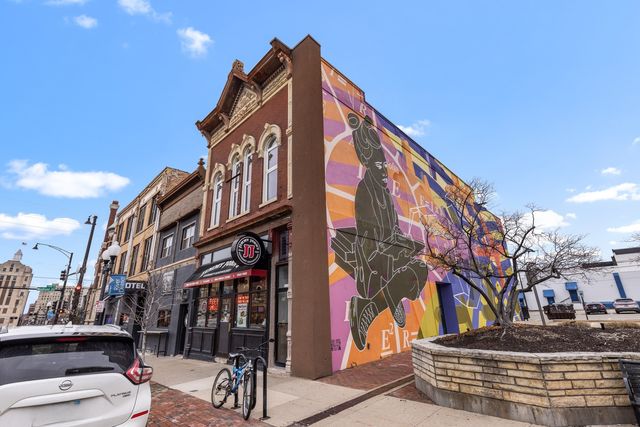 308-310 E State Street, Rockford, IL 61104