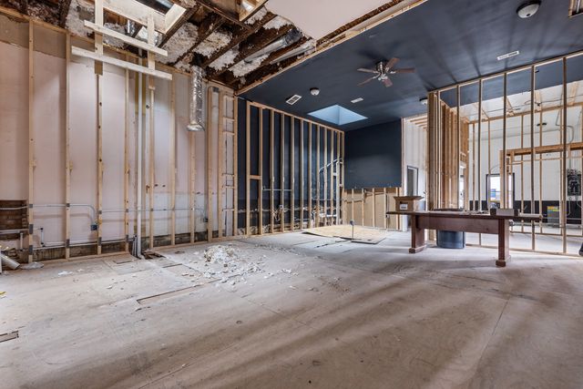 308-310 E State Street, Rockford, IL 61104