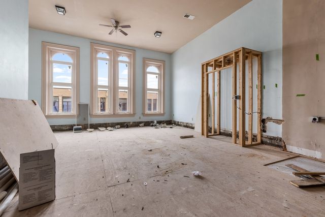 308-310 E State Street, Rockford, IL 61104