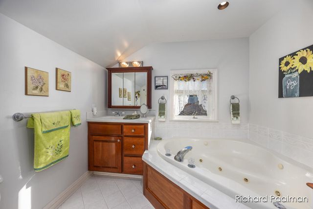 7472 84th Street SE, Caledonia, MI 49316