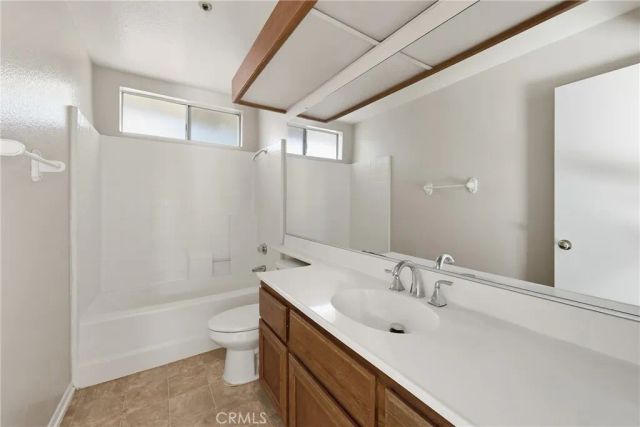 14988 Long View Drive, Fontana, CA 92337