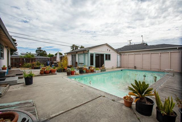 1320 El Dorado Avenue, Santa Cruz, CA 95062
