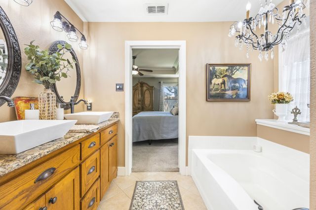 721 Dogwood Lane, Waxahachie, TX 75165