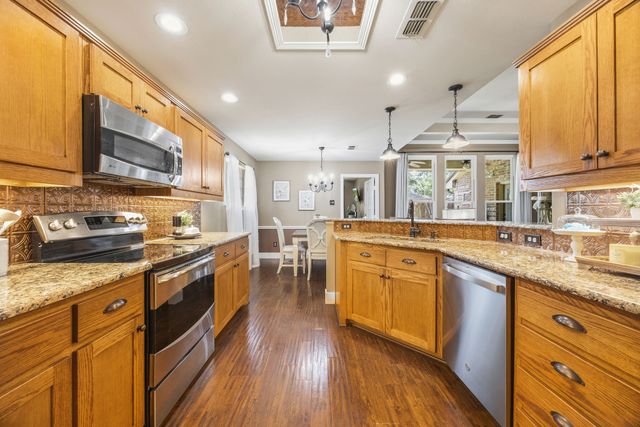 721 Dogwood Lane, Waxahachie, TX 75165
