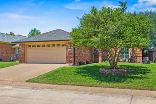 721 Dogwood Lane, Waxahachie, TX 75165