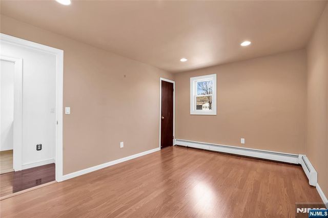 7 Shadowy Lane, West Milford, NJ 07480