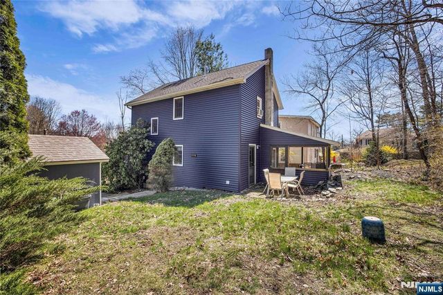 7 Shadowy Lane, West Milford, NJ 07480