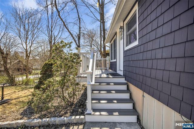 7 Shadowy Lane, West Milford, NJ 07480