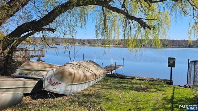7 Shadowy Lane, West Milford, NJ 07480