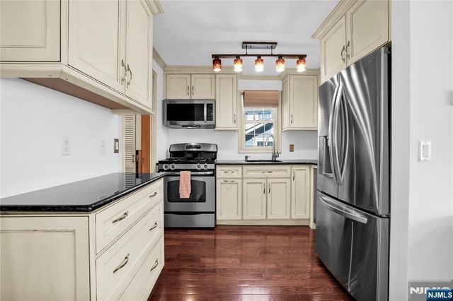 7 Shadowy Lane, West Milford, NJ 07480