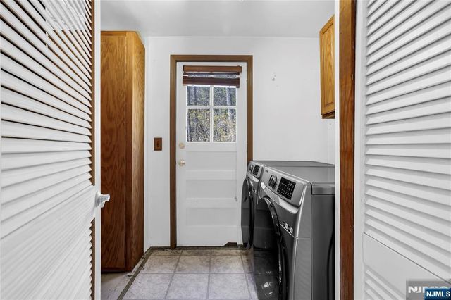 7 Shadowy Lane, West Milford, NJ 07480