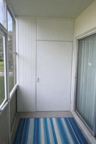 49 Hastings D, West Palm Beach, FL 33417