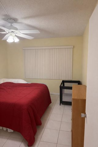 49 Hastings D, West Palm Beach, FL 33417