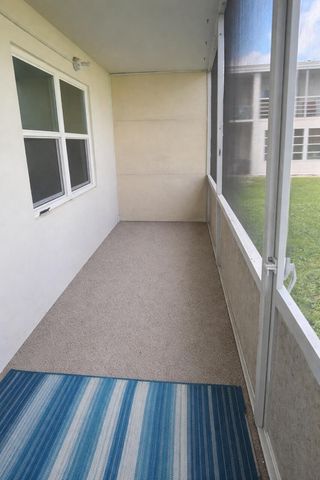 49 Hastings D, West Palm Beach, FL 33417