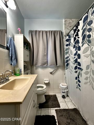 2948 Westmanor Drive, Marianna, FL 32446