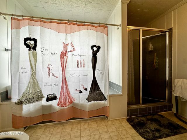 2948 Westmanor Drive, Marianna, FL 32446