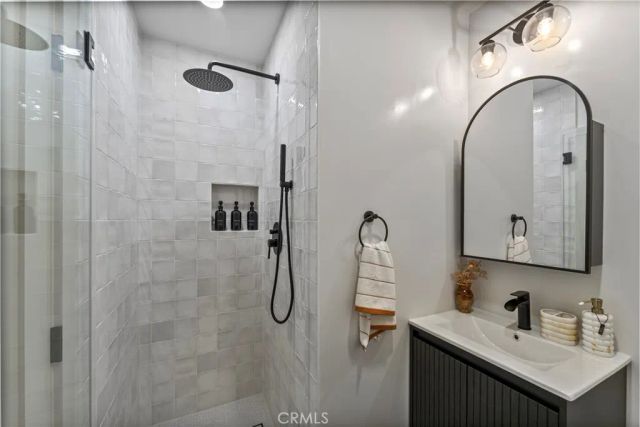 2420 N Keystone Street, Burbank, CA 91504