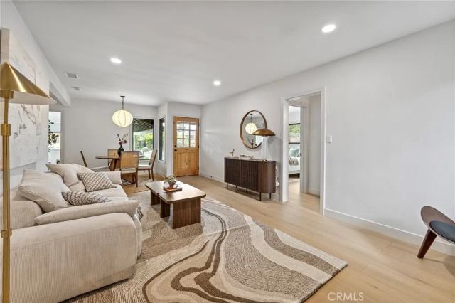 2420 N Keystone Street, Burbank, CA 91504