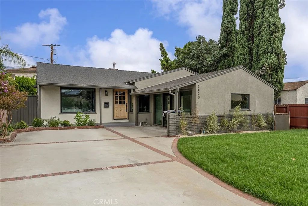 2420 N Keystone Street, Burbank, CA 91504