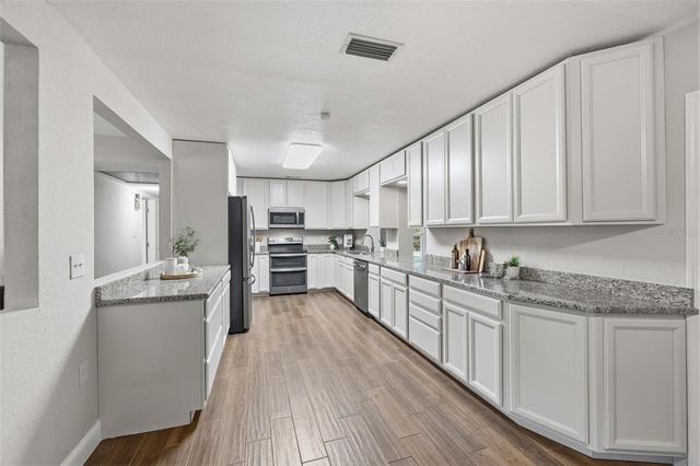 11714 N ROME AVENUE, Tampa, FL 33612