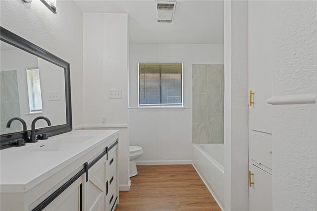 1134 Alexandria Dr, Corpus Christi, TX 78412