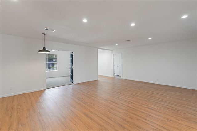 1134 Alexandria Dr, Corpus Christi, TX 78412