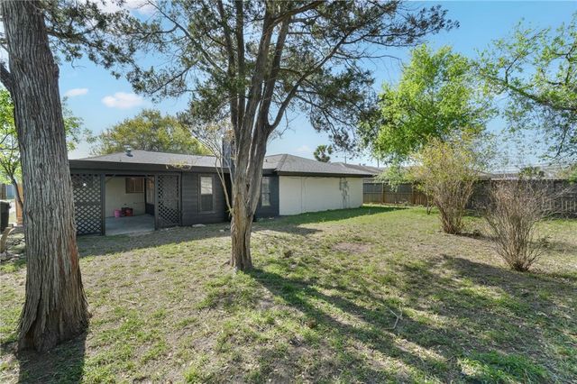 1134 Alexandria Dr, Corpus Christi, TX 78412