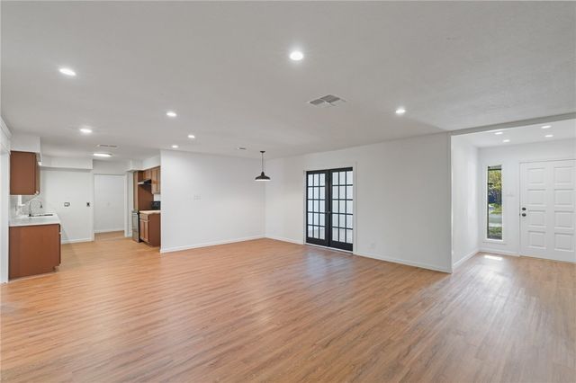 1134 Alexandria Dr, Corpus Christi, TX 78412