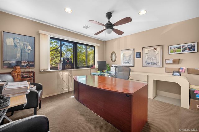 25 Windsor Gate Drive, North Hills, NY 11040
