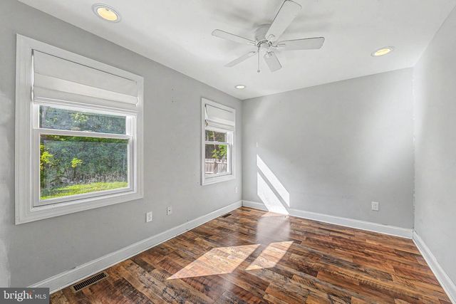 72 S LISA DR, Egg Harbor City, NJ 08215