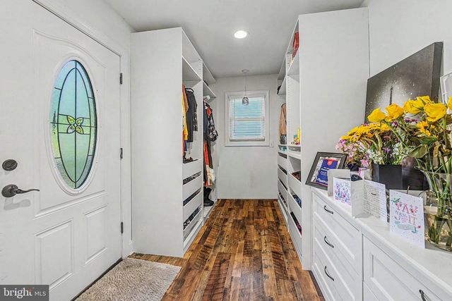 72 S LISA DR, Egg Harbor City, NJ 08215
