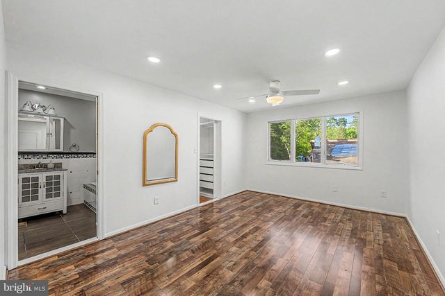72 S LISA DR, Egg Harbor City, NJ 08215