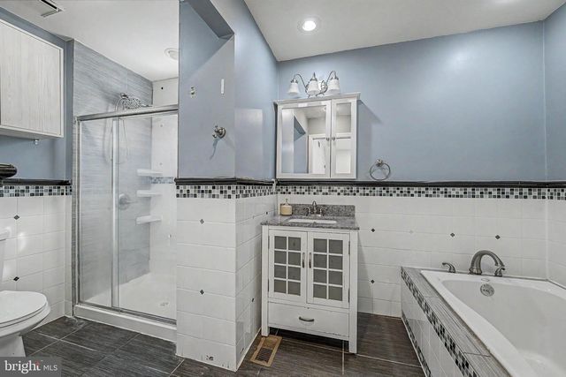 72 S LISA DR, Egg Harbor City, NJ 08215
