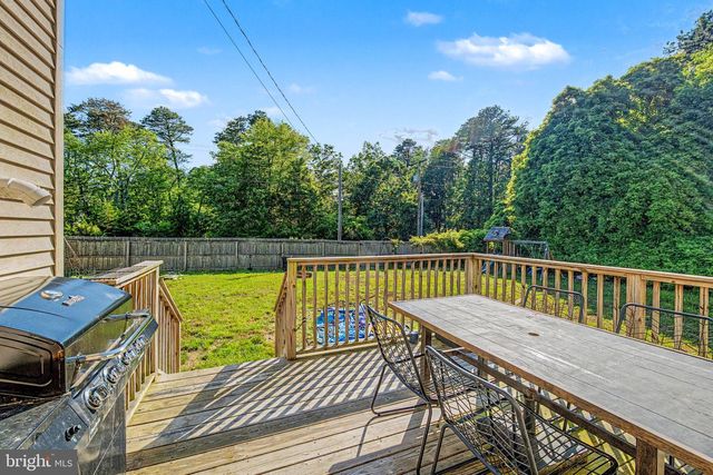72 S LISA DR, Egg Harbor City, NJ 08215