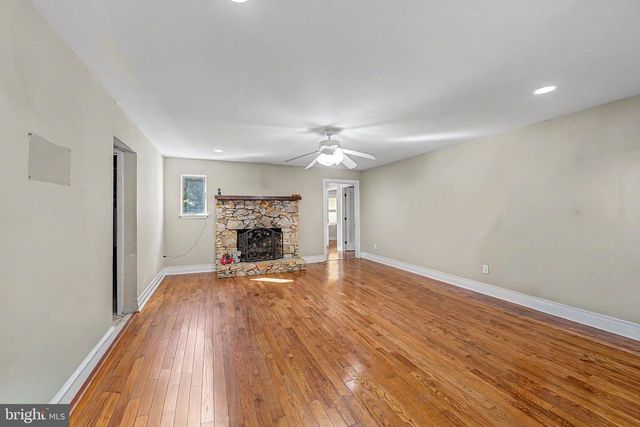 72 S LISA DR, Egg Harbor City, NJ 08215
