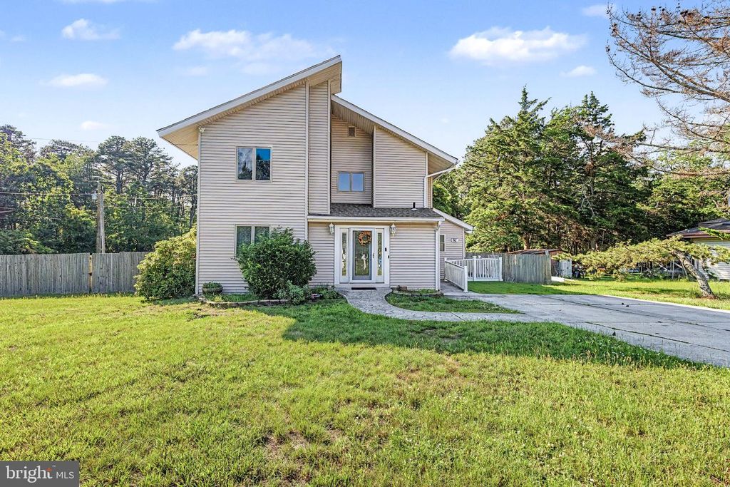 72 S LISA DR, Egg Harbor City, NJ 08215