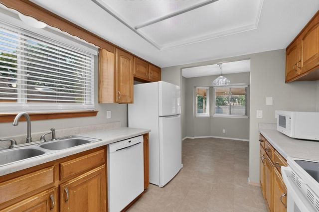 9015 FREEDOM Way NE, Albuquerque, NM 87109