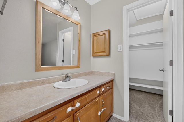9015 FREEDOM Way NE, Albuquerque, NM 87109