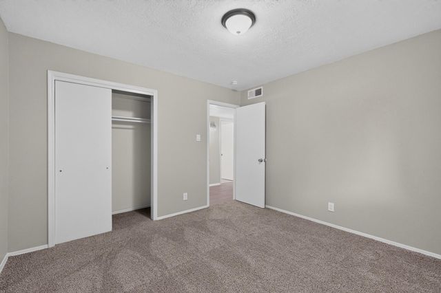 9015 FREEDOM Way NE, Albuquerque, NM 87109