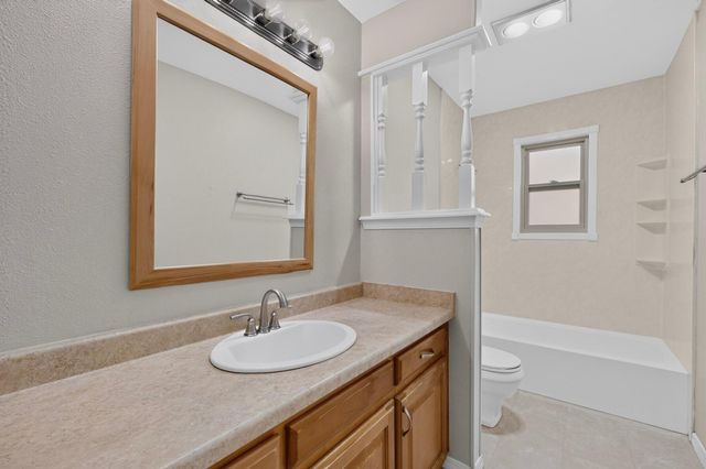 9015 FREEDOM Way NE, Albuquerque, NM 87109