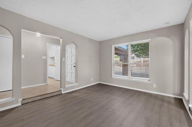 9015 FREEDOM Way NE, Albuquerque, NM 87109