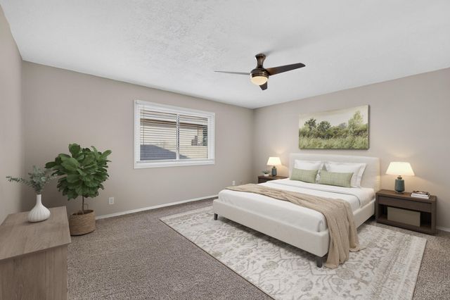 9015 FREEDOM Way NE, Albuquerque, NM 87109