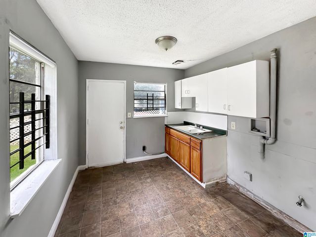 1529 MEADOW COURT, Birmingham, AL 35228
